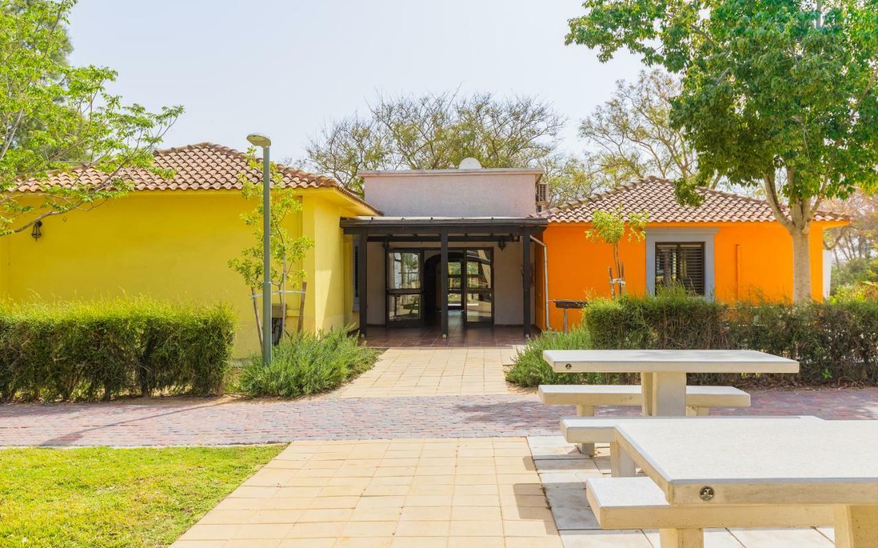 Gvulot - Kibbutz Experience Villa Gevulot Екстериор снимка